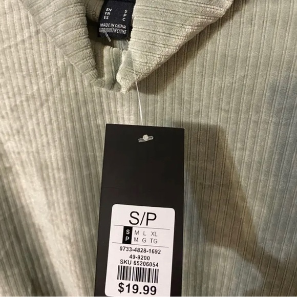 💖 Soft Velvety Turtleneck - Picture 3 of 4